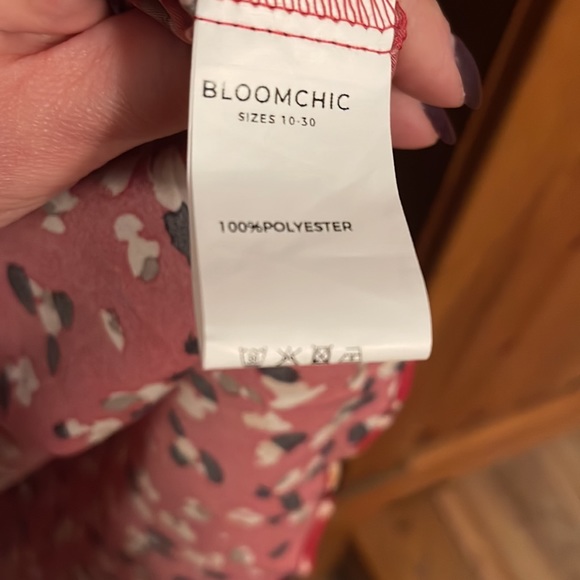 Bloom Chic Dress Size 18-20 Red Patterned - Picture 7 of 8